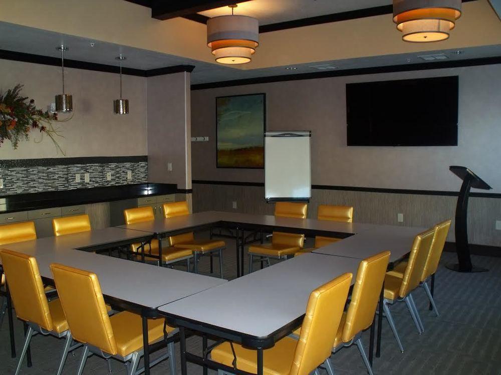 Best Western Plus Emerald Inn & Suites Garden City Eksteriør billede