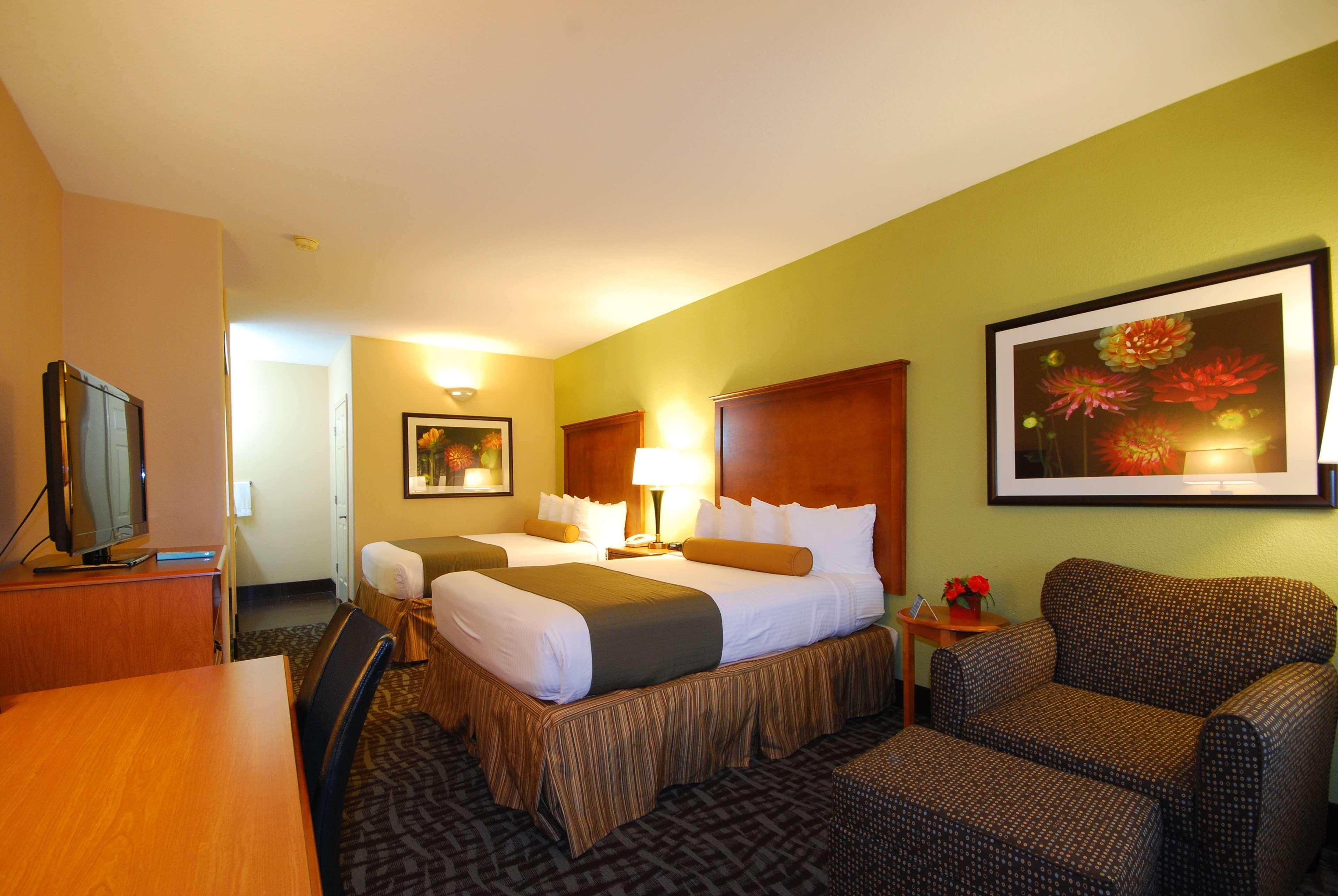Best Western Plus Emerald Inn & Suites Garden City Eksteriør billede