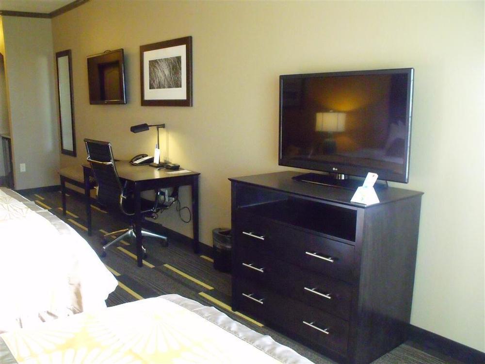 Best Western Plus Emerald Inn & Suites Garden City Værelse billede
