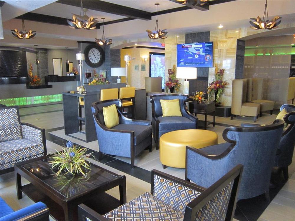 Best Western Plus Emerald Inn & Suites Garden City Interiør billede