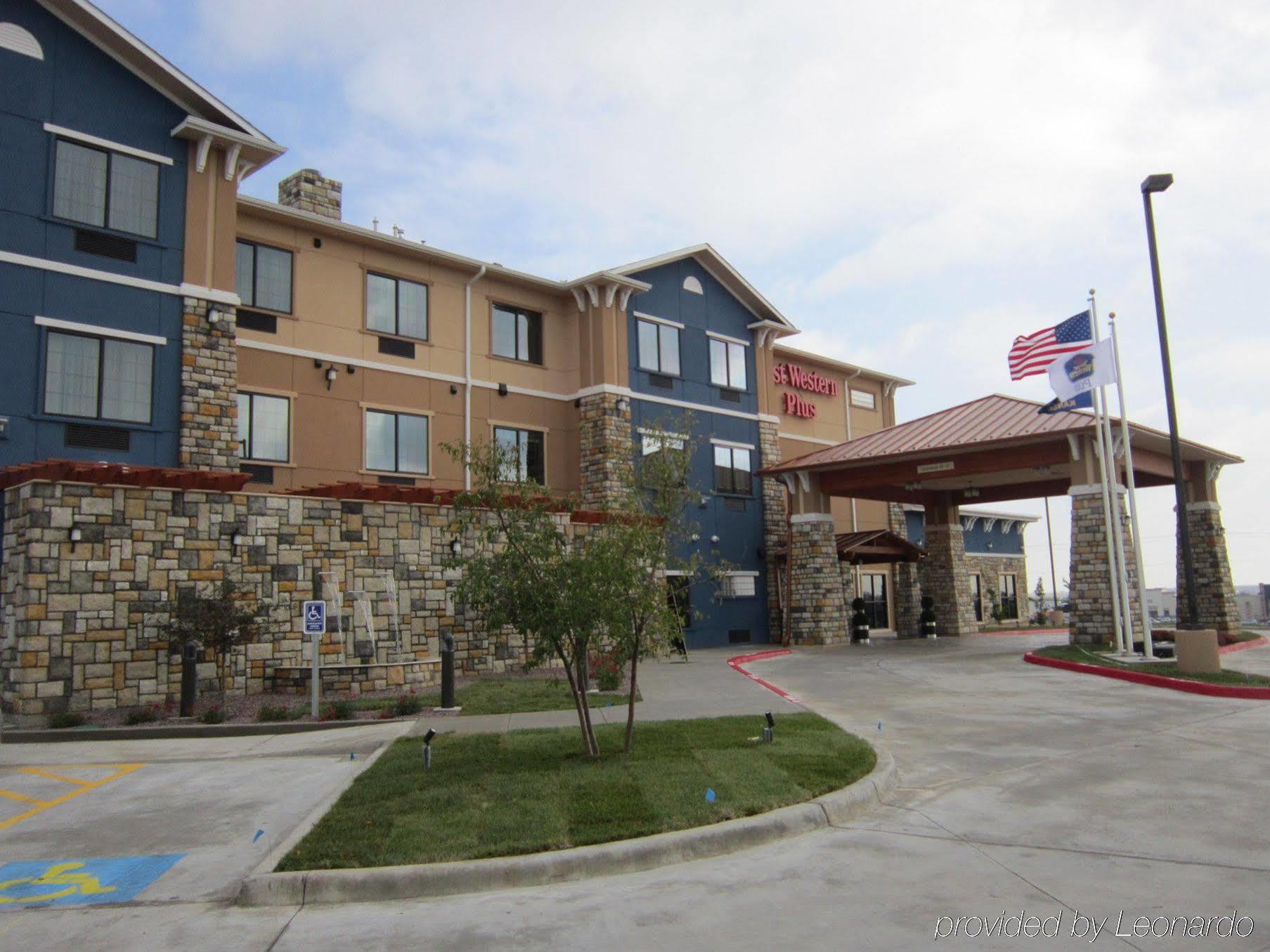 Best Western Plus Emerald Inn & Suites Garden City Eksteriør billede