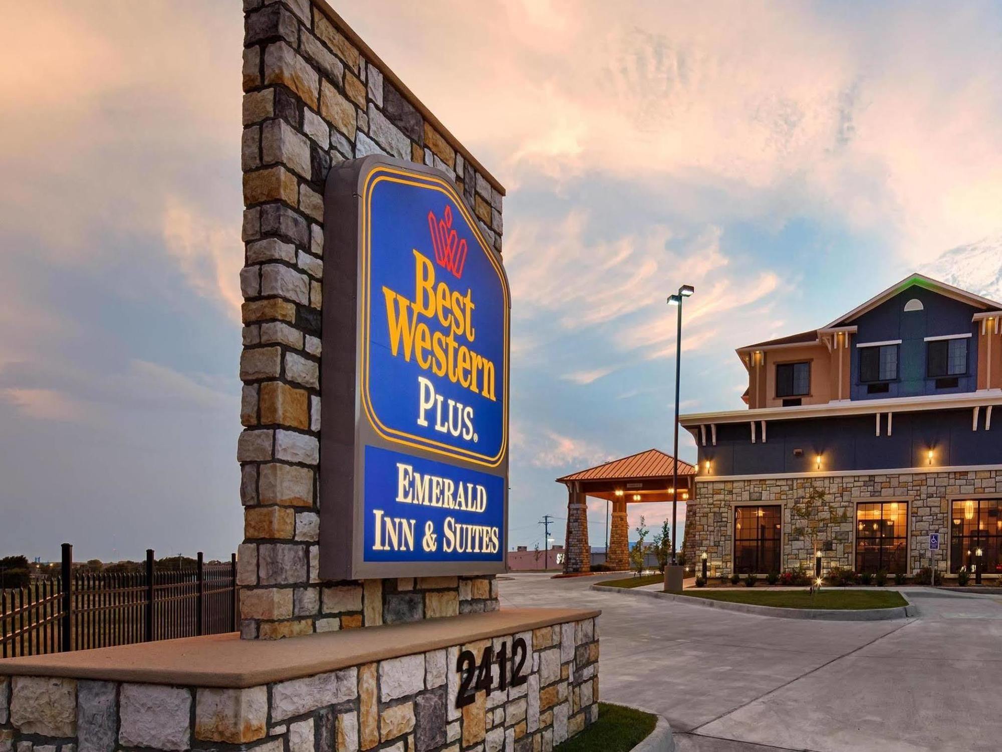Best Western Plus Emerald Inn & Suites Garden City Eksteriør billede